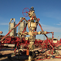 Image of an oil drill rig used in the practice of fracking.