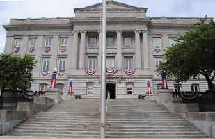 Image of the Hardin County courthouse
